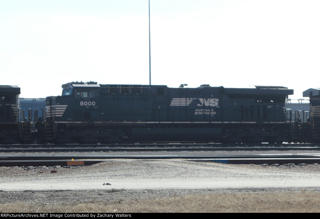 NS 8000